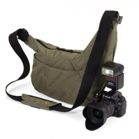 Bolsa Lowepro para Câmeras DSLR Compacta com Alça (VERDE)